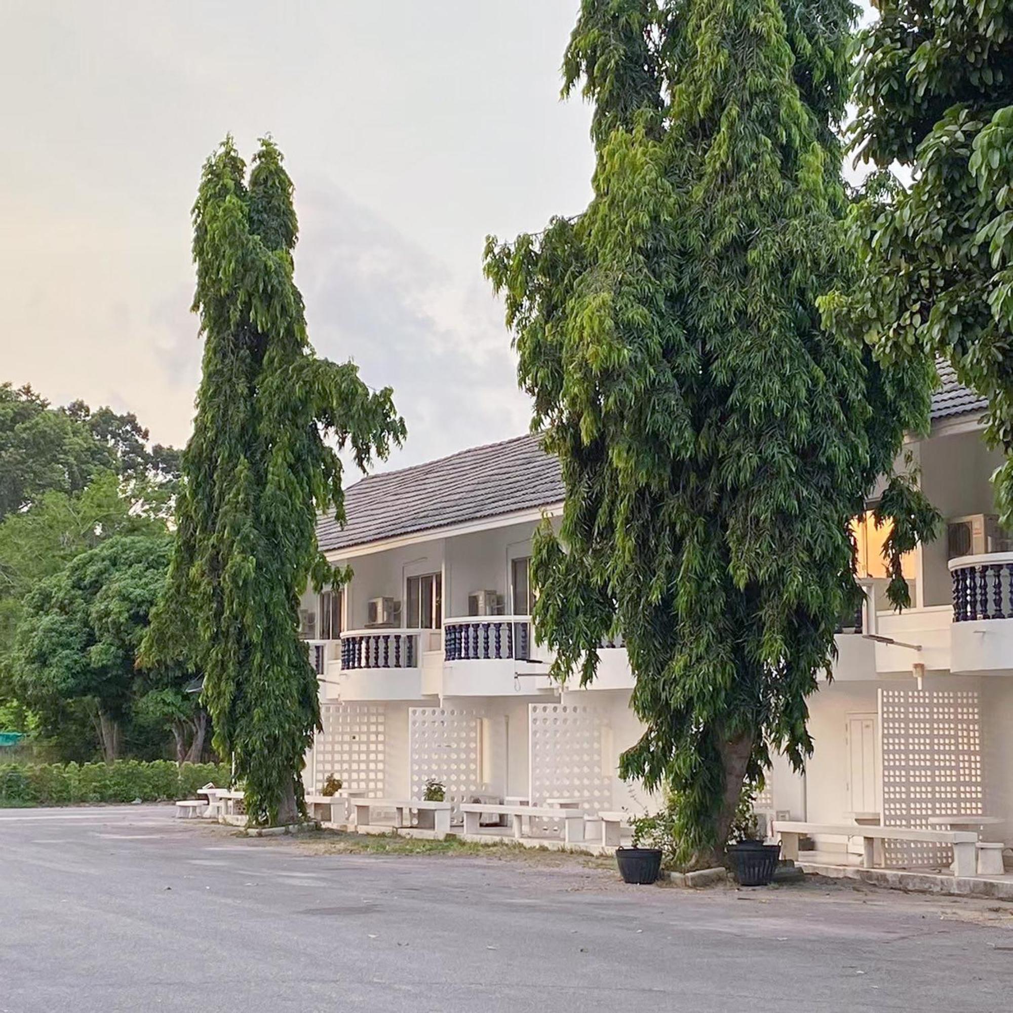 Bangsaphan Resort Bang Saphan Exteriör bild